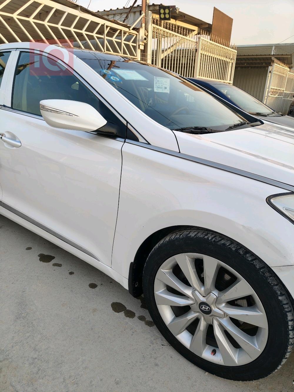 هیوندای ازێرا